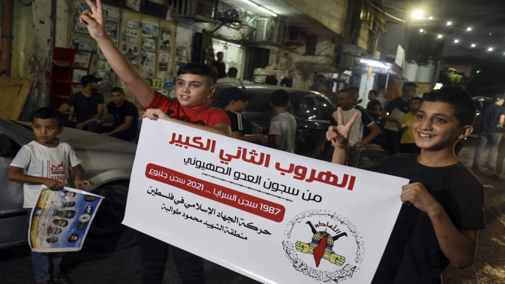 إدارة سجون الاحتلال الإسرائيلي تفرض إجراءات عقابية جماعية بحق الأسرى