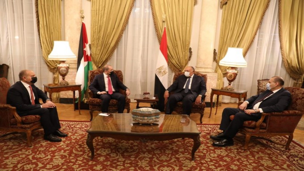 وزير الخارجية يجري لقاءات مع وزراء خارجية عرب في القاهرة