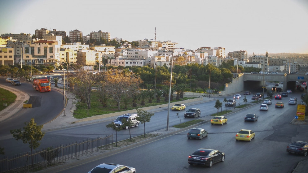 كتلة هوائية معتدلة الحرارة ورطبة تؤثر على الأردن الجمعة