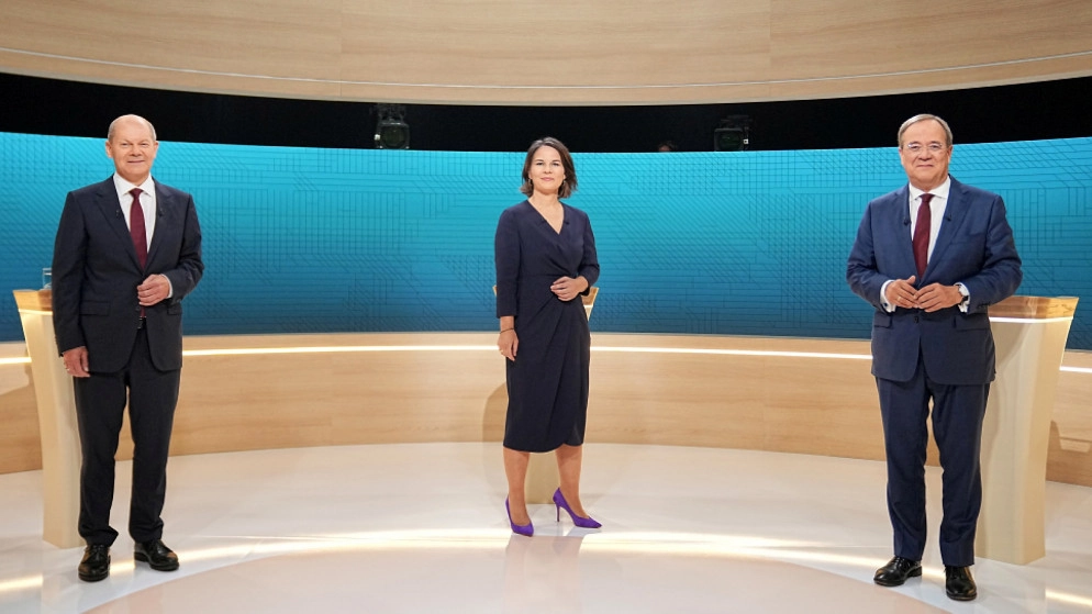 مرشح ميركل لمنصب المستشارية يهاجم منافسه في ثاني مناظراته التلفزيونية