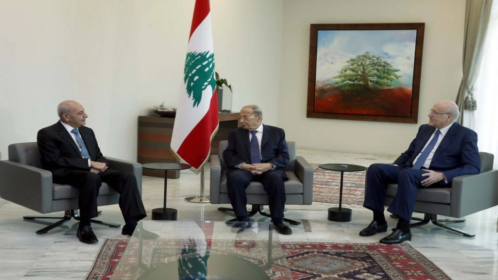 الحكومة اللبنانية الجديدة تعقد أول اجتماعاتها