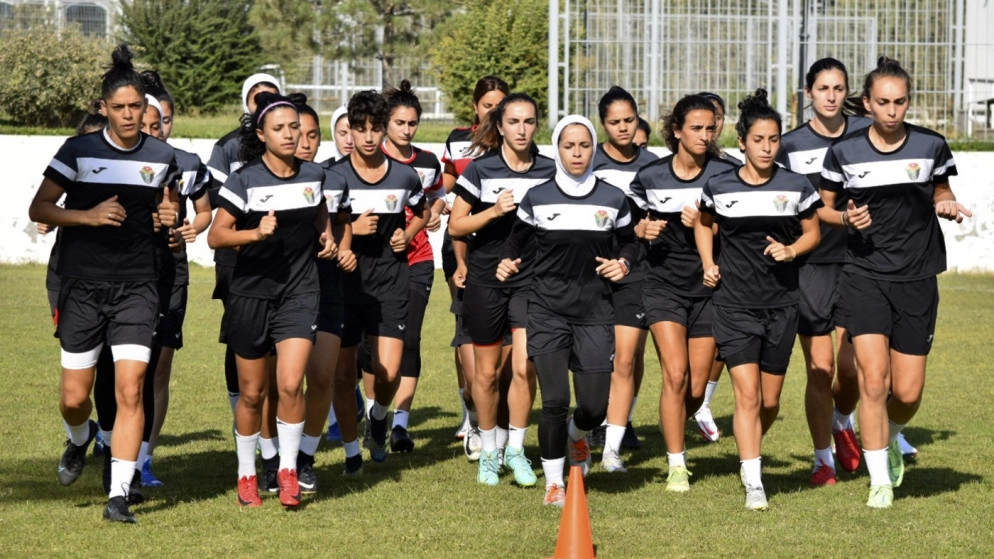 منتخب السيدات لكرة القدم يبدأ تدريباته في أوزبكستان