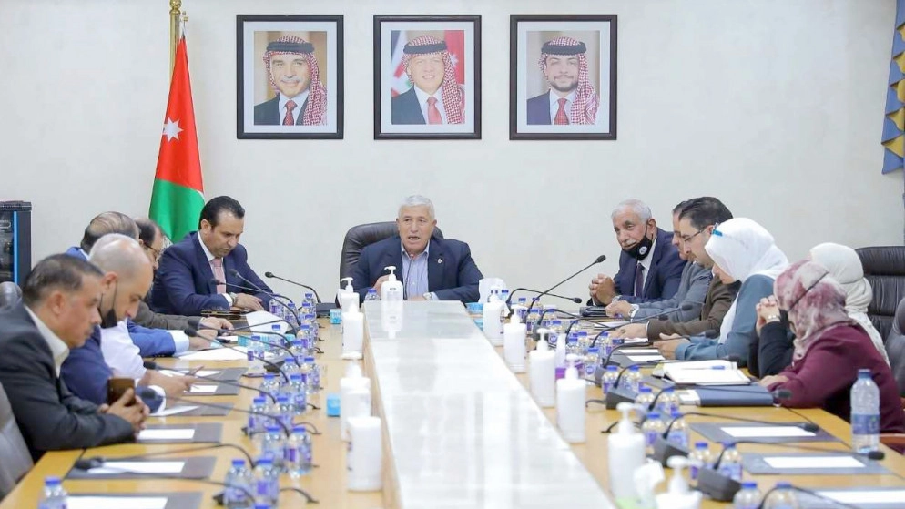 اللجنة الإدارية النيابية تبحث مطالب مشرفات تربويات