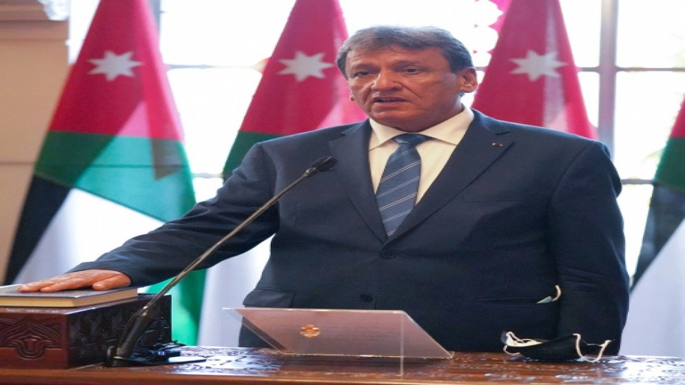 وزير النقل يؤكد ضرورة مواكبة التطورات في صناعة النقل البحري
