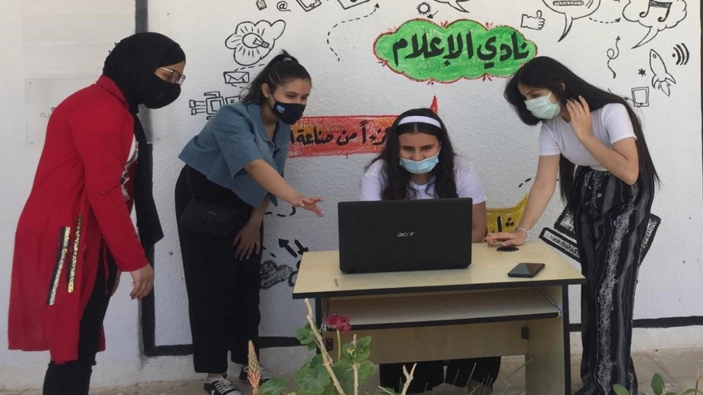 400 من طلبة الصفين التاسع والعاشر استفادوا من برنامج يحارب الأخبار الخاطئة والمضللة