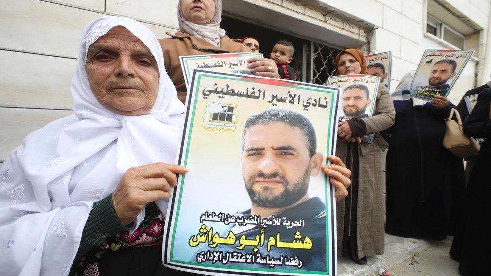 سرايا القدس تستنفر ميدانيا وحماس تحذر بعد تدهور صحة أسير فلسطيني