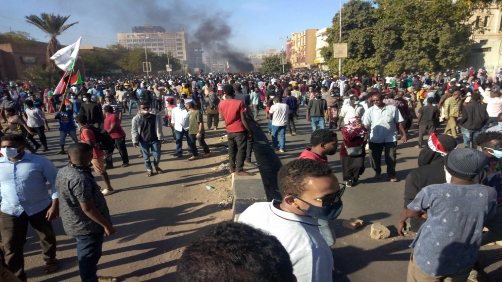 السلطات السودانية تنشر قوات أمن وتغلق جسور العاصمة تأهبا لـ"مليونية الشهداء"