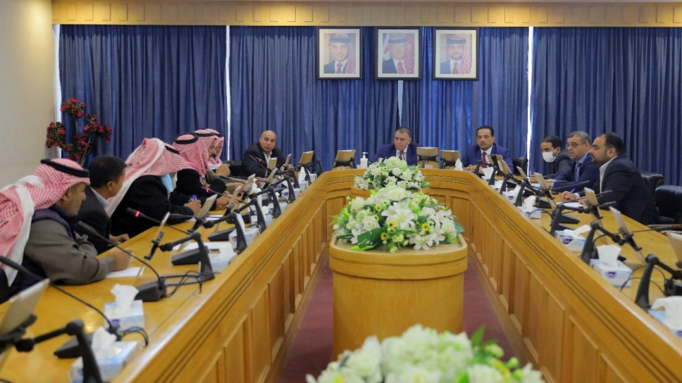 وزير الداخلية يعد باتخاذ الإجراءات اللازمة لوقف الاعتداءات على أراضي الدولة