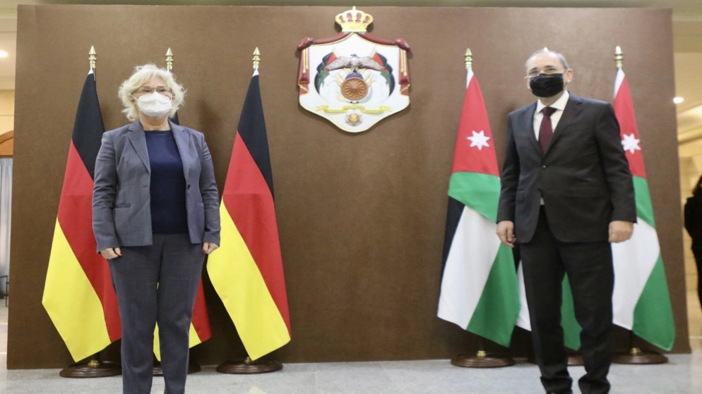 وزير الخارجية يؤكد أهمية توسيع التعاون مع ألمانيا في المجالات العسكرية والدفاعية والأمنية