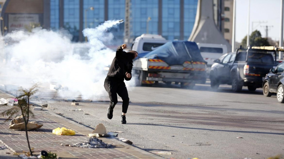 إصابة 12 فلسطينيا بالرصاص المطاطي في البيرة
