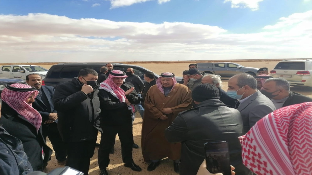 وزيرا الداخلية والعمل يستمعان إلى مطالب أهالي الجفر