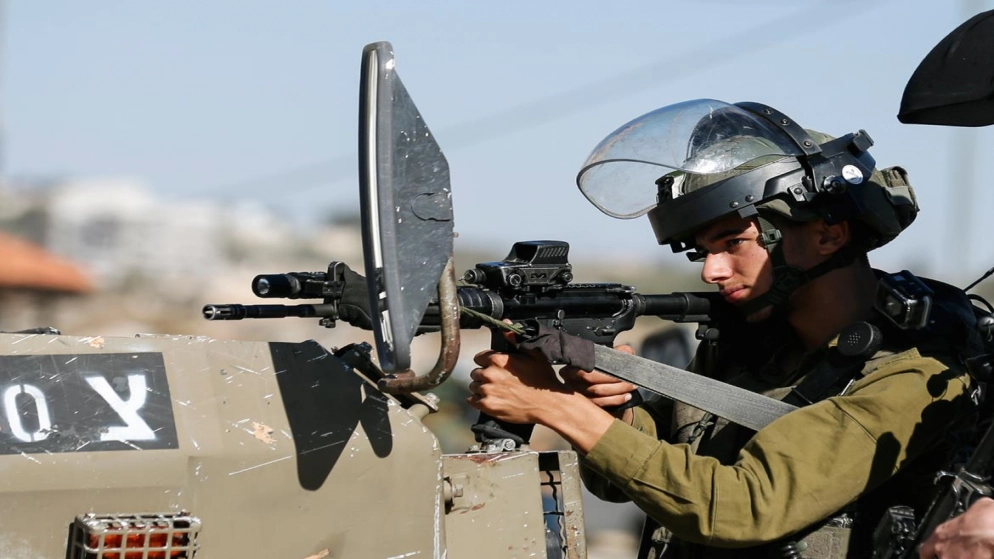 استشهاد مسنّ فلسطيني متأثرا بجراح خطرة بعد دهسه بمركبة تابعة للاحتلال الإسرائيلي