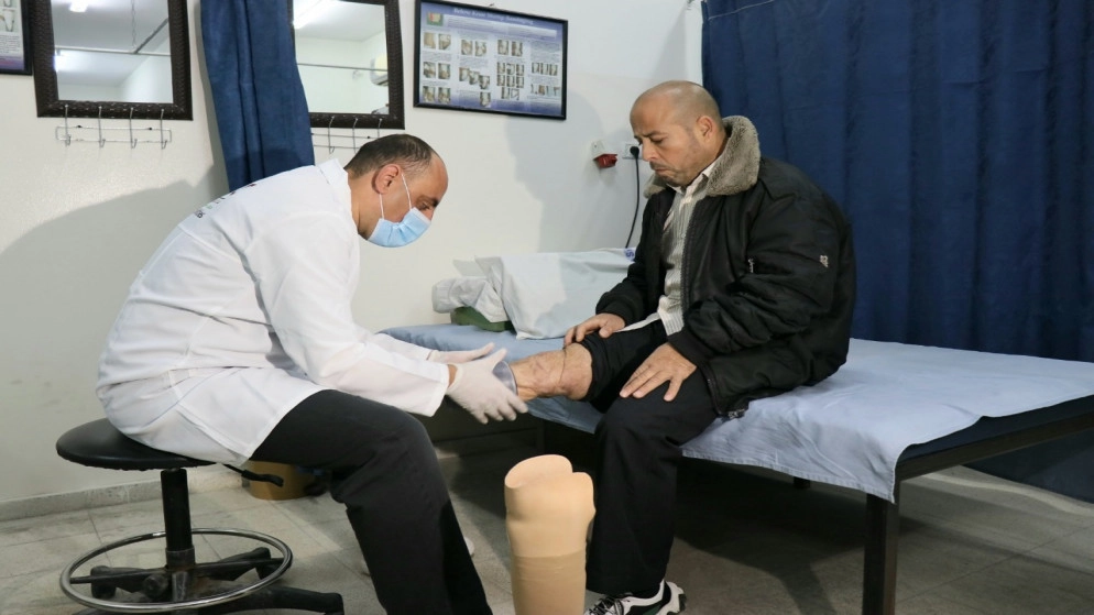 المستشفى الميداني الأردني غزة/69 يرفد مركز الأطراف الصناعية بخبرات فنية متقدمة
