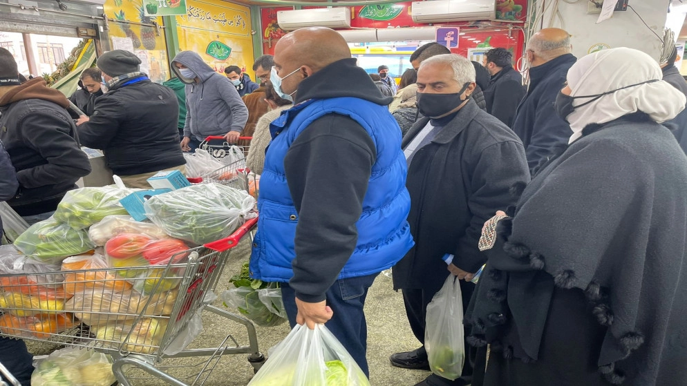 "ارتفاع الطلب" على المواد الغذائية 100% بسبب المنخفض الجوي
