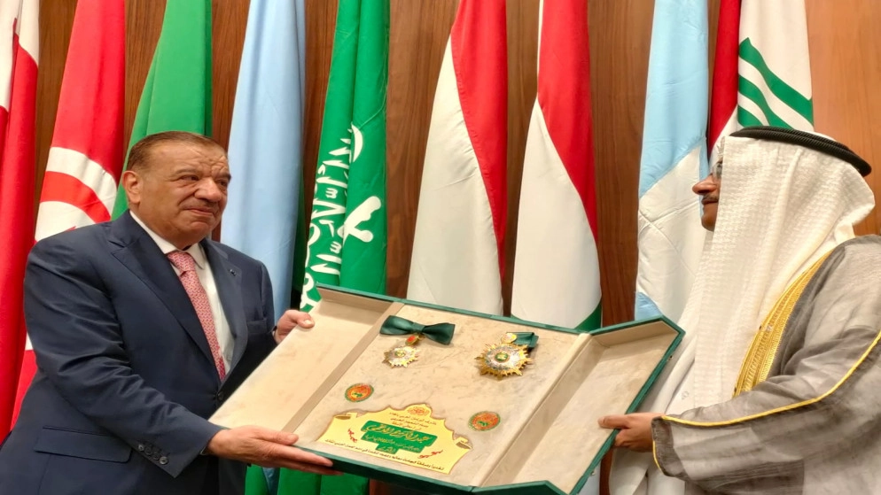 البرلمان العربي يمنح رئيس مجلس النواب وسام التميز العربي من الدرجة الأولى