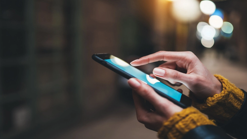 إطلاق حملة للتوعية بـ"سلوكيات خاطئة" تزيد من احتمالية اختراق هواتف وكمبيوترات