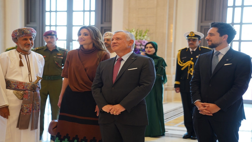 الملك يزور المتحف الوطني العُماني ودار الفنون الموسيقية في دار الأوبرا السلطانية