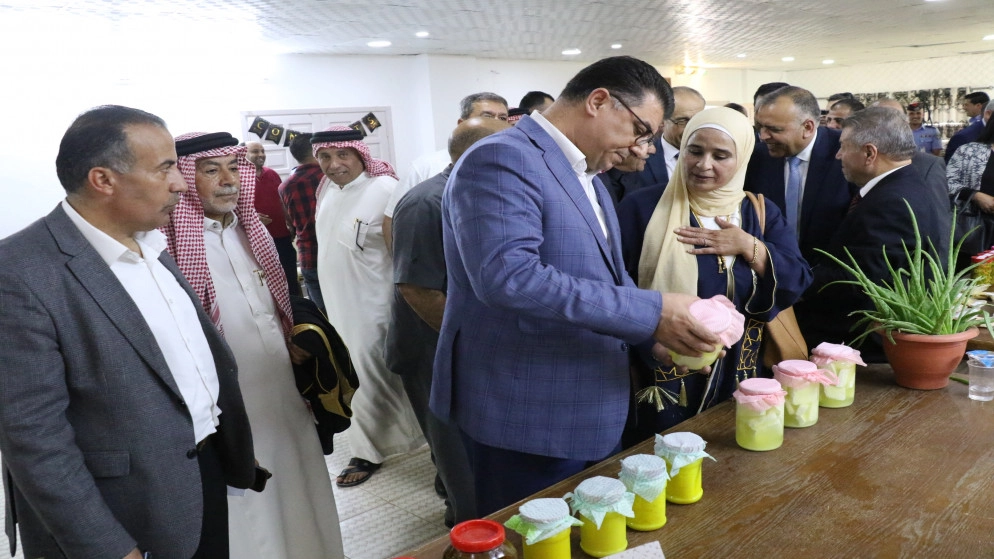 وزير الزراعة يفتتح المركز الزراعي في لواء الهاشمية في الزرقاء