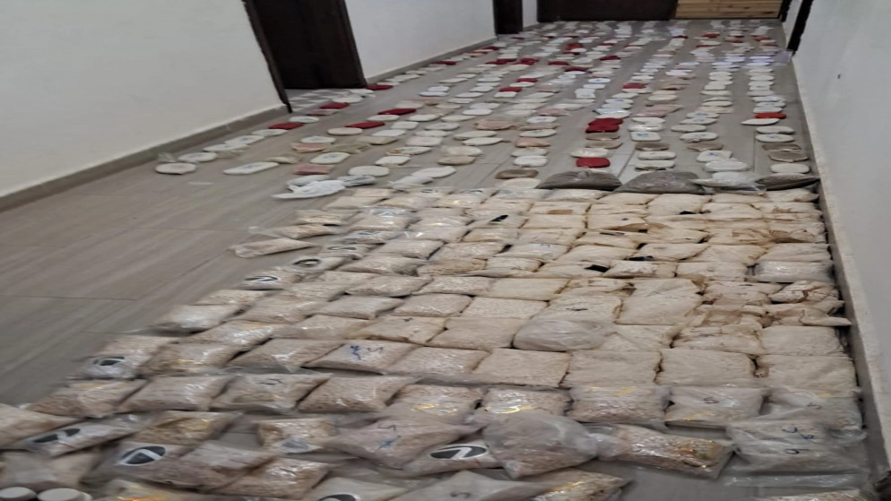 ضبط 600 ألف حبة مخدرة و 510 كفوف من حشيش