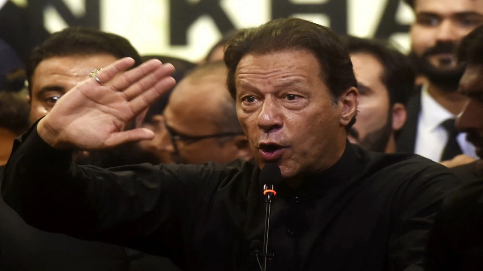 عمران خان يختبر شعبيته بترشحه للانتخابات الفرعية