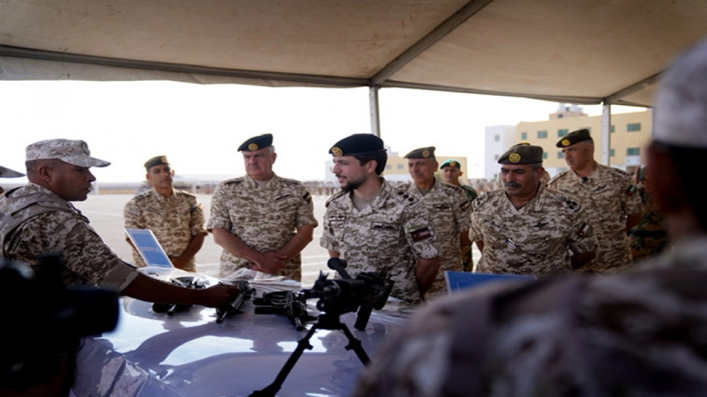 ولي العهد يزور قيادة المنطقة العسكرية الجنوبية