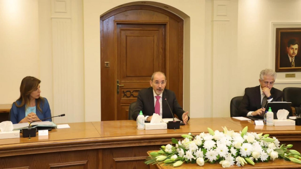 وزير الخارجية يلتقي وفد لجنة التنمية في مجلس العموم البريطاني