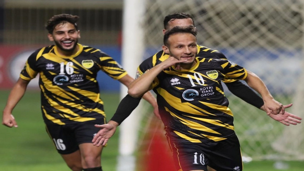 الحسين إربد يحافظ على حظوظه في إحراز لقب الدوري بعد فوزه على شباب العقبة