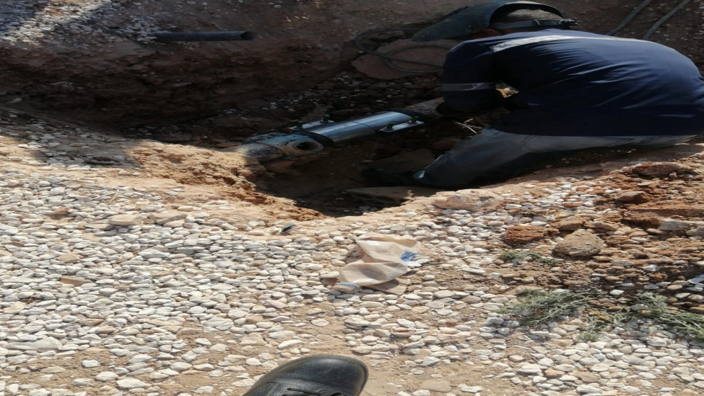 ضبط اعتداء على خط مياه رئيسي في جنوب عمان