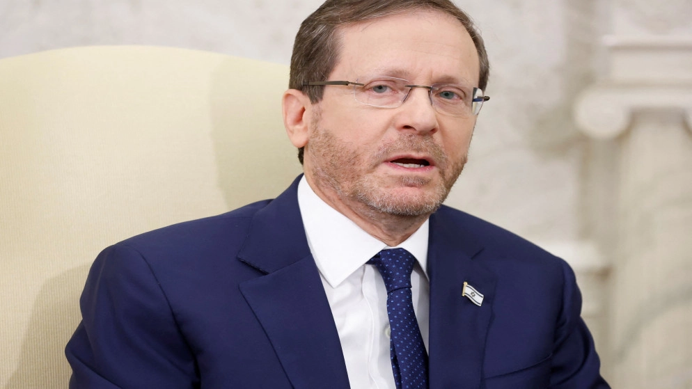 الرئيس الإسرائيلي يلتقي الأحزاب المنتخبة قبل اختيار مرشح لتشكيل الحكومة