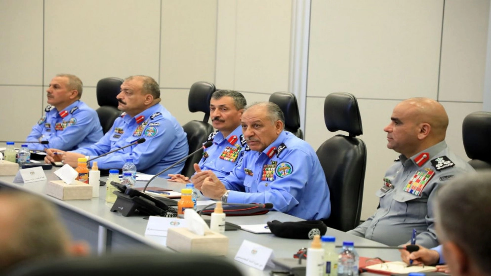 مدير الأمن العام يوجه بتفعيل خطط أمنية ورفع درجات الاستعداد للتعامل مع فصل الشتاء