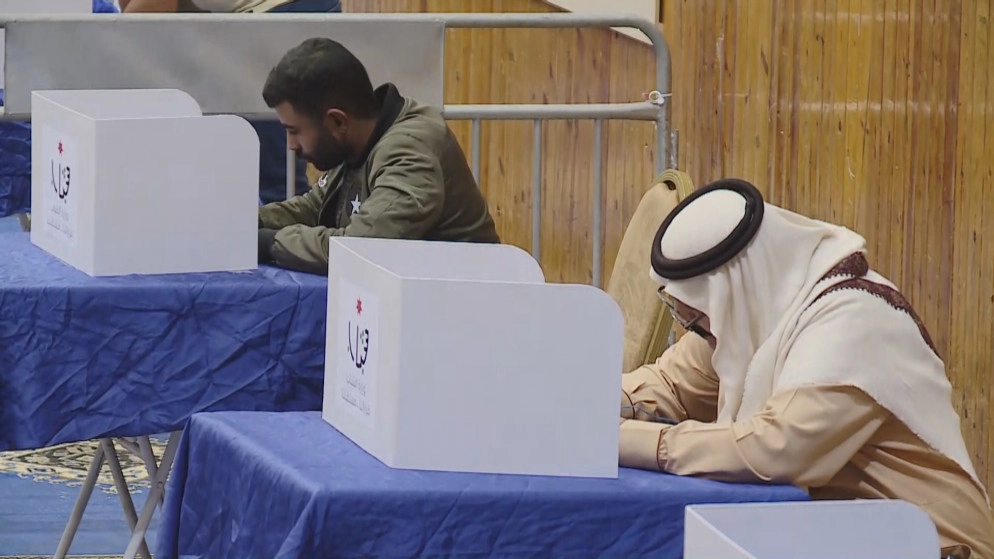 بدء فرز الأصوات في انتخابات نادي الفيصلي بعد مشاركة وصلت إلى 96%