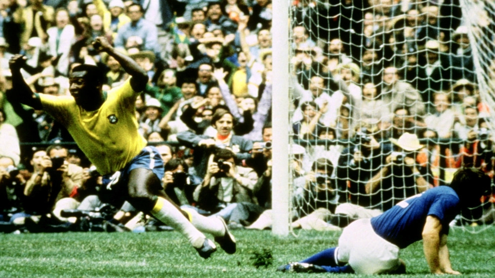 مونديال 1970: برازيل بيليه الأعظم وصدّة القرن ونقل بالألوان