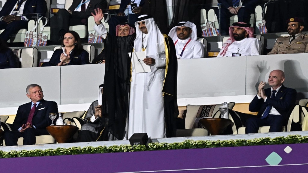 أمير قطر في افتتاح المونديال: ما أجمل أن يضع الناس ما يفرقهم جانبا لكي يحتفوا بتنوعهم