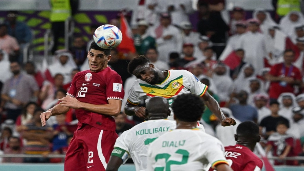 قطر تسجل هدفها الأول لكنها تخسر 3-1 أمام السنغال في كأس العالم