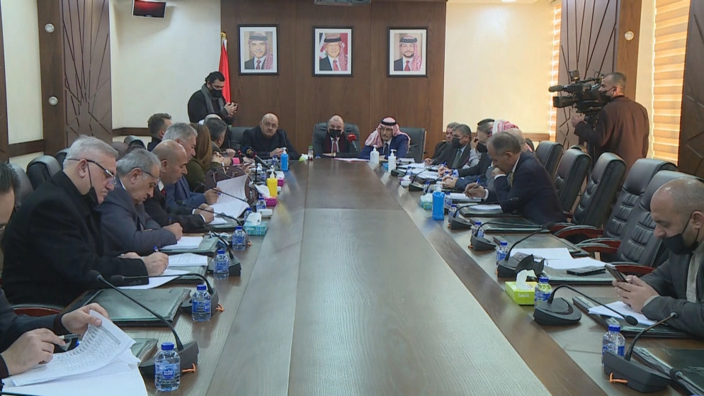 "قانونية النواب" تناقش مشروعي قانوني الانتخاب والأحزاب مع ممثلي أحزاب