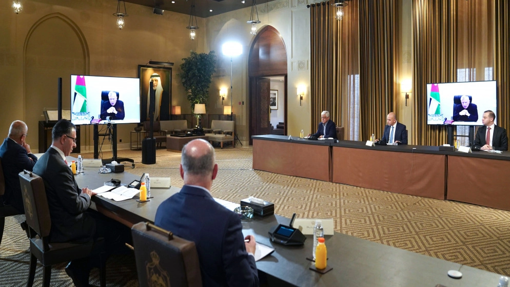اقتصاديون: الملك وجه لإيجاد خارطة طريق عابرة للحكومات لتحقيق النمو الاقتصادي المستدام