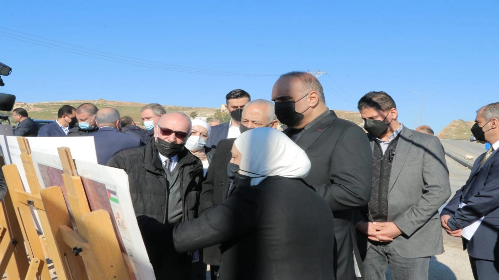 رئيس الوزراء يوجه بتوفير التمويل لتنفيذ المرحلة الثانية من طريق إربد الدائري