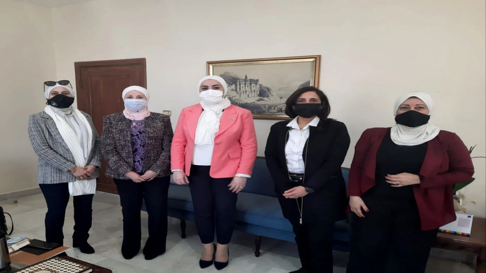 وزيرة الدولة للشؤون القانونية تبحث آليات تعزيز مشاركة المرأة بمختلف المجالات