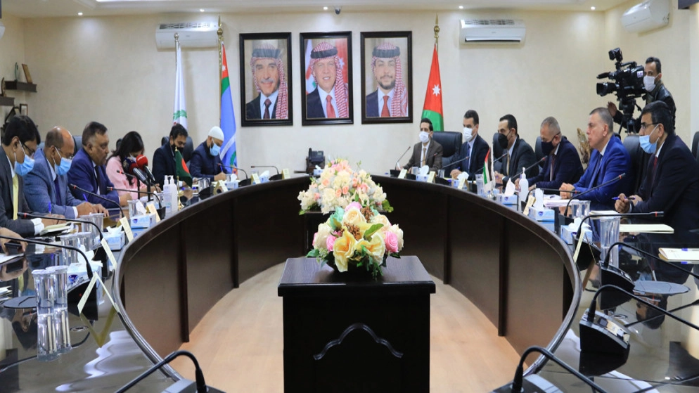 وزير الداخلية يبحث مع نظيره البنغالي التعاون بين البلدين