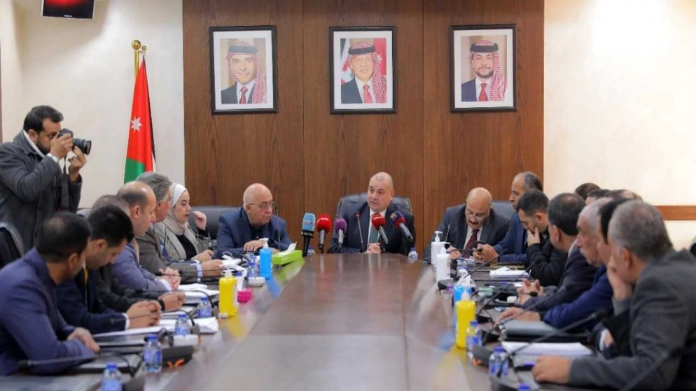 "قانونية النواب" ستنظر في إبقاء أو استثناء القناصل من فئات يحظر عليها الانتساب للأحزاب