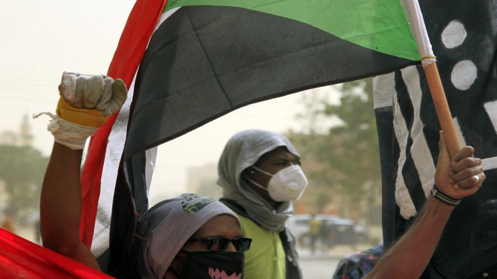 مقتل سوداني بالرصاص أثناء قمع احتجاجات على الانقلاب العسكري