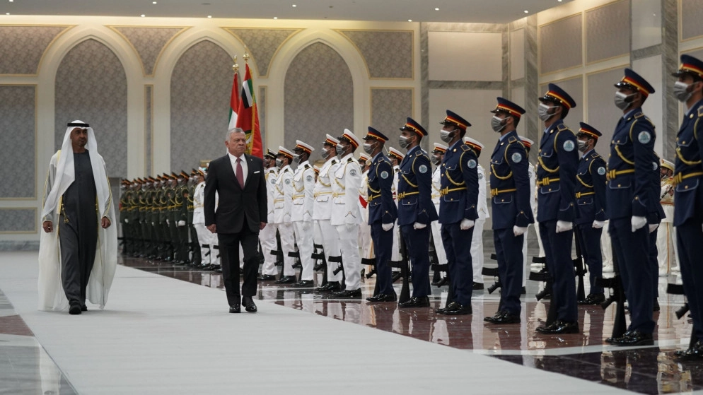 الملك يصل إلى أبوظبي لتسلم جائزة زايد للأخوة الإنسانية لعام 2022