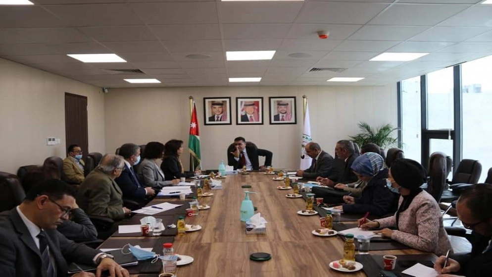 وزير الزراعة: ملتزمون بتنفيذ الخطة الوطنية للحد من مقاومة المضادات الحيوية 