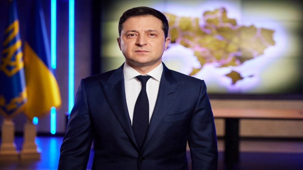 زيلينسكي يدعو في اتصال مع بايدن إلى "إيقاف المعتدي بأسرع وقت"