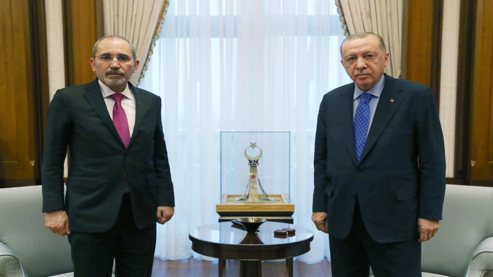 وزير الخارجية يسلم رسالة من الملك إلى أردوغان