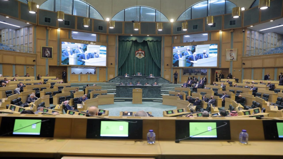 العين طبيشات: عدم التوزيع العادل للمقاعد النيابية من أسباب إعادة النظر بقانون الانتخاب
