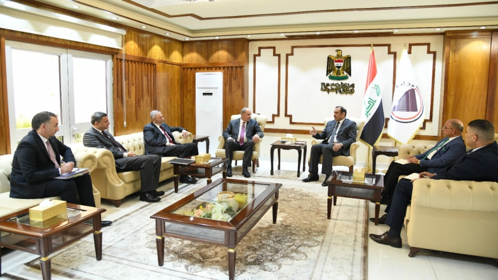 وزير الصناعة يبحث مع مسؤولين عراقيين سبل تعزيز التعاون الاقتصادي بين الأردن والعراق