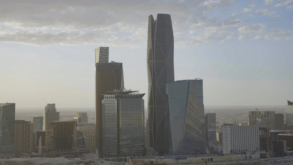 تحالف تقوده السعودية: هجوم على محطة منتجات بترولية في جدة