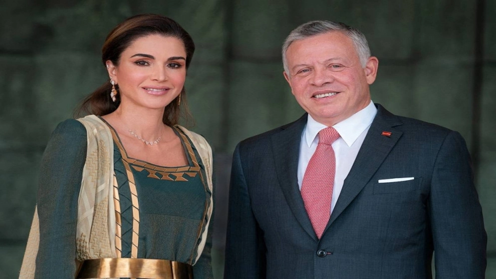 الملك والملكة يكرمان أمهات الشهداء بهدايا ملكية