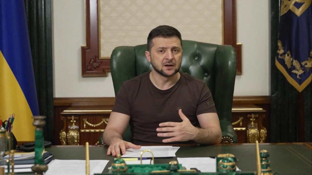 زيلينسكي يشدد على الحاجة إلى "عقد لقاء" مع بوتين